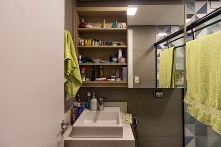 Apartamento à venda com 96m², 3 quartos e 2 vagas Apartamento à venda com 96m², 3 quartos e 2 vagasBanheiro social