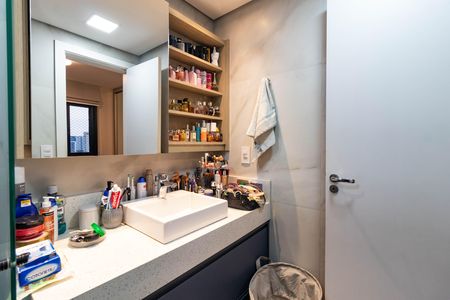 Apartamento à venda com 96m², 3 quartos e 2 vagas Apartamento à venda com 96m², 3 quartos e 2 vagasBanheiro da Suíte