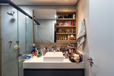 Apartamento à venda com 96m², 3 quartos e 2 vagas Apartamento à venda com 96m², 3 quartos e 2 vagasBanheiro da Suíte