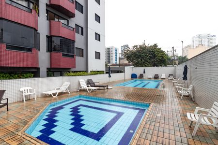 Apartamento à venda com 96m², 3 quartos e 2 vagas Apartamento à venda com 96m², 3 quartos e 2 vagasPiscina