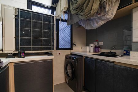 Apartamento à venda com 96m², 3 quartos e 2 vagas Apartamento à venda com 96m², 3 quartos e 2 vagasÁrea de Serviço