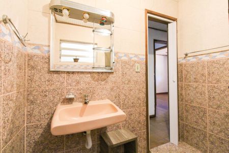 Casa à venda com 120m², 3 quartos e 2 vagas Casa à venda com 120m², 3 quartos e 2 vagasBanheiro