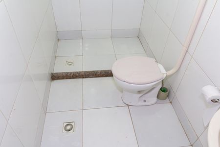 Casa à venda com 290m², 3 quartos e 2 vagas Casa à venda com 290m², 3 quartos e 2 vagasBanheiro da Suíte