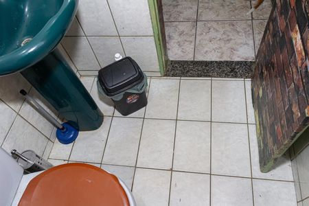 Casa à venda com 290m², 3 quartos e 2 vagas Casa à venda com 290m², 3 quartos e 2 vagasBanheiro 2