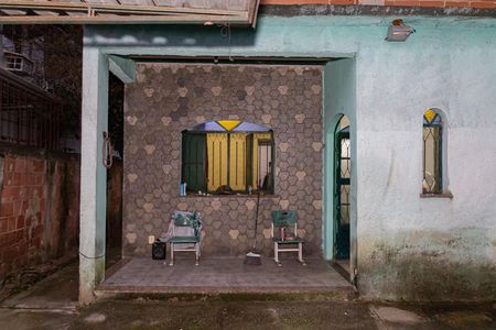 Casa à venda com 290m², 3 quartos e 2 vagas Casa à venda com 290m², 3 quartos e 2 vagasVaranda