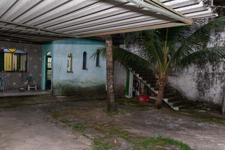 Quintal de casa à venda com 3 quartos, 290m² em Campo Grande, Rio de Janeiro