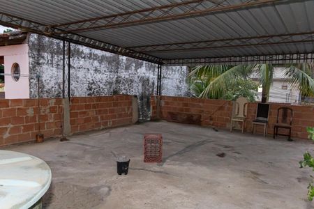 Casa à venda com 290m², 3 quartos e 2 vagas Casa à venda com 290m², 3 quartos e 2 vagasTerraço