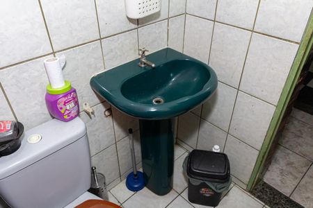 Casa à venda com 290m², 3 quartos e 2 vagas Casa à venda com 290m², 3 quartos e 2 vagasBanheiro 2