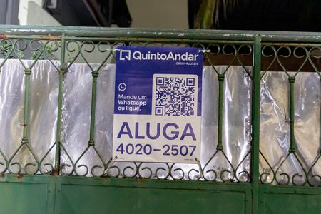Casa à venda com 290m², 3 quartos e 2 vagas Casa à venda com 290m², 3 quartos e 2 vagasPlaca Instalada em 30/04/2026 com o código GMVO-184