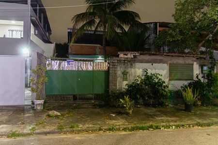 Casa à venda com 290m², 3 quartos e 2 vagas Casa à venda com 290m², 3 quartos e 2 vagasPlaca Instalada em 30/04/2026 com o código GMVO-184