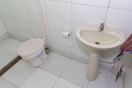 Casa à venda com 290m², 3 quartos e 2 vagas Casa à venda com 290m², 3 quartos e 2 vagasBanheiro da Suíte