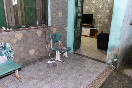 Casa à venda com 290m², 3 quartos e 2 vagas Casa à venda com 290m², 3 quartos e 2 vagasVaranda