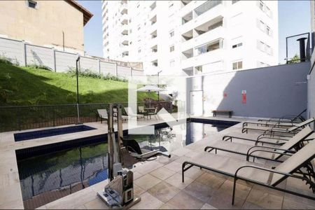 Apartamento à venda com 43m², 2 quartos e 1 vaga Apartamento à venda com 43m², 2 quartos e 1 vagaÁrea comum - Piscina