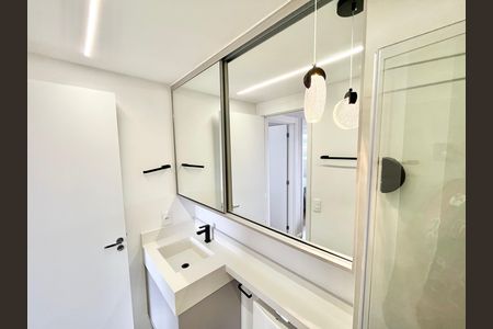Apartamento à venda com 43m², 2 quartos e 1 vaga Apartamento à venda com 43m², 2 quartos e 1 vagaBanheiro