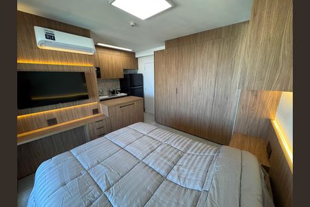 Sala/Quarto de apartamento à venda com 1 quarto, 30m² em Indianópolis, São Paulo