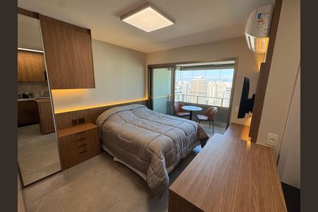 Sala/Quarto de apartamento à venda com 1 quarto, 30m² em Indianópolis, São Paulo