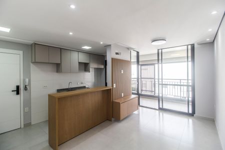 Sala  de apartamento para alugar com 2 quartos, 63m² em Alphaville Empresarial, Barueri