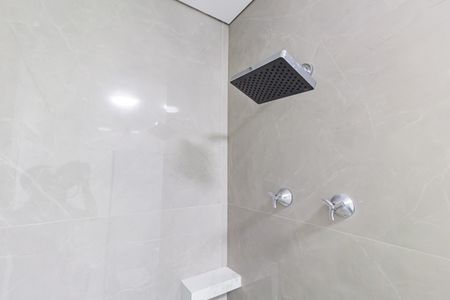 Banheiro de kitnet/studio para alugar com 1 quarto, 25m² em Itaim Bibi, São Paulo