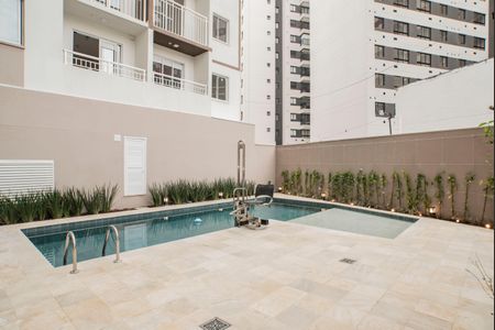 Apartamento à venda com 28m², 1 quarto e sem vagaÁrea comum - Piscina