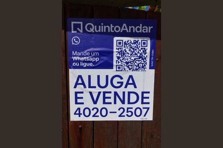 Casa para alugar com 76m², 2 quartos e 2 vagasFachada