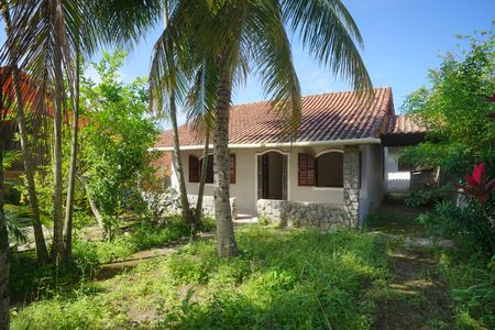 Casa para alugar com 76m², 2 quartos e 2 vagasQuintal