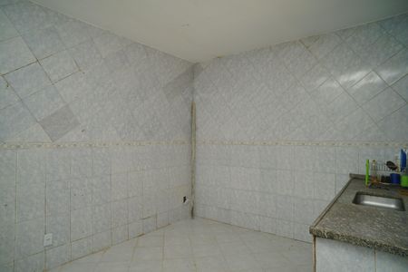 Casa para alugar com 76m², 2 quartos e 2 vagasCozinha