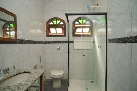 Casa para alugar com 76m², 2 quartos e 2 vagasBanheiro