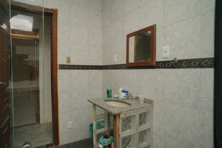 Casa para alugar com 76m², 2 quartos e 2 vagasBanheiro