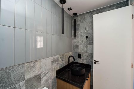 Apartamento para alugar com 42m², 2 quartos e 1 vaga Apartamento para alugar com 42m², 2 quartos e 1 vagaBanheiro