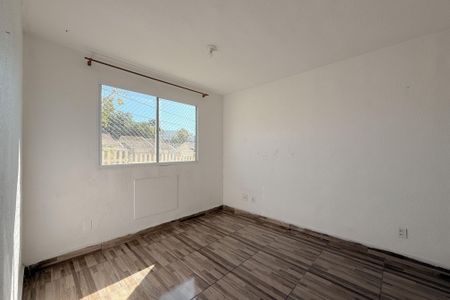 Sala de apartamento para alugar com 2 quartos, 43m² em Mário Quintana, Porto Alegre