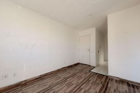 Sala de apartamento para alugar com 2 quartos, 43m² em Mário Quintana, Porto Alegre