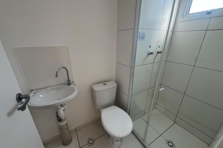 Apartamento para alugar com 65m², 3 quartos e sem vaga Apartamento para alugar com 65m², 3 quartos e sem vagaBanheiro da Suite