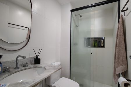 Apartamento à venda com 64m², 2 quartos e 1 vagaBanheiro Social