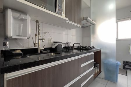 Apartamento à venda com 98m², 3 quartos e 2 vagas Apartamento à venda com 98m², 3 quartos e 2 vagasCozinha e Área de Serviço