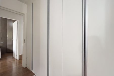 Apartamento à venda com 98m², 3 quartos e 2 vagas Apartamento à venda com 98m², 3 quartos e 2 vagasSuíte