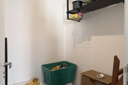 Apartamento à venda com 98m², 3 quartos e 2 vagas Apartamento à venda com 98m², 3 quartos e 2 vagasCozinha e Área de Serviço