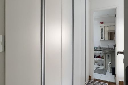 Apartamento à venda com 98m², 3 quartos e 2 vagas Apartamento à venda com 98m², 3 quartos e 2 vagasSuíte