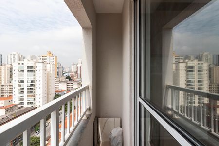 Varanda de kitnet/studio para alugar com 1 quarto, 19m² em Água Branca, São Paulo