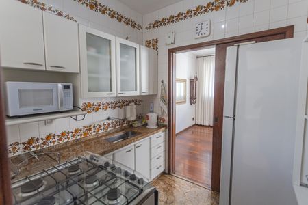 Apartamento à venda com 140m², 4 quartos e 2 vagasCozinha