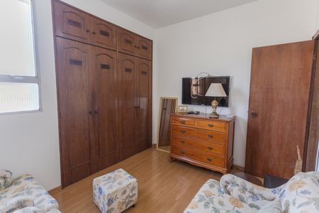 Apartamento à venda com 140m², 4 quartos e 2 vagasQuarto 2