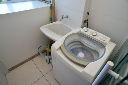 Apartamento para alugar com 73m², 2 quartos e 1 vaga Apartamento para alugar com 73m², 2 quartos e 1 vagaÁrea de Serviço
