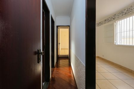 Casa para alugar com 200m², 2 quartos e 2 vagasCorredor