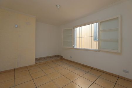 Casa para alugar com 200m², 2 quartos e 2 vagasQuarto 1