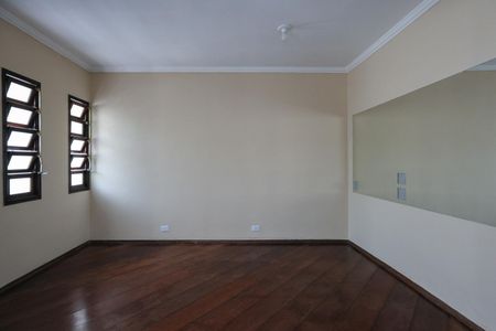 Sala de casa para alugar com 2 quartos, 200m² em Jardim Monte Alegre, Taboão da Serra
