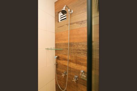 Apartamento à venda com 56m², 2 quartos e 1 vaga Apartamento à venda com 56m², 2 quartos e 1 vagaBanheiro Social