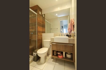 Apartamento à venda com 56m², 2 quartos e 1 vaga Apartamento à venda com 56m², 2 quartos e 1 vagaBanheiro Social