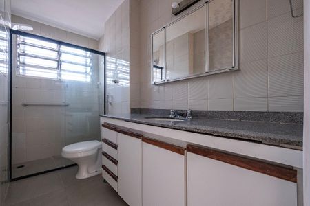 Apartamento à venda com 105m², 2 quartos e 1 vaga Apartamento à venda com 105m², 2 quartos e 1 vagaBanheiro