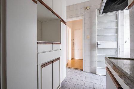 Apartamento à venda com 105m², 2 quartos e 1 vaga Apartamento à venda com 105m², 2 quartos e 1 vagaCozinha