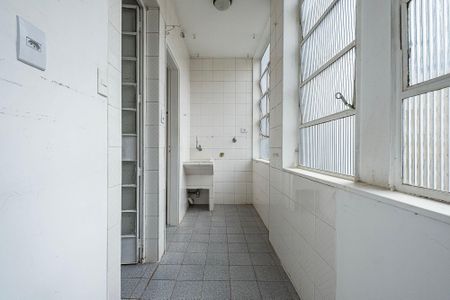 Apartamento à venda com 105m², 2 quartos e 1 vaga Apartamento à venda com 105m², 2 quartos e 1 vagaÁrea de Serviço