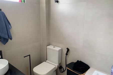 Apartamento para alugar com 154m², 3 quartos e 1 vaga Apartamento para alugar com 154m², 3 quartos e 1 vagaBanheiro da Suíte